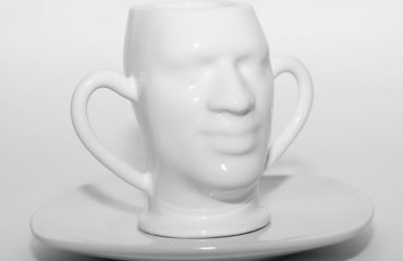 Tasse in Form eines Gesichts