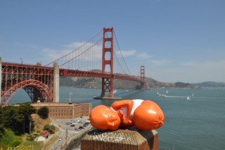 3d-druck-figur-vor-golden-gate-bridge Golden-Gate-Bridge-mit-3D-Druck-Figur